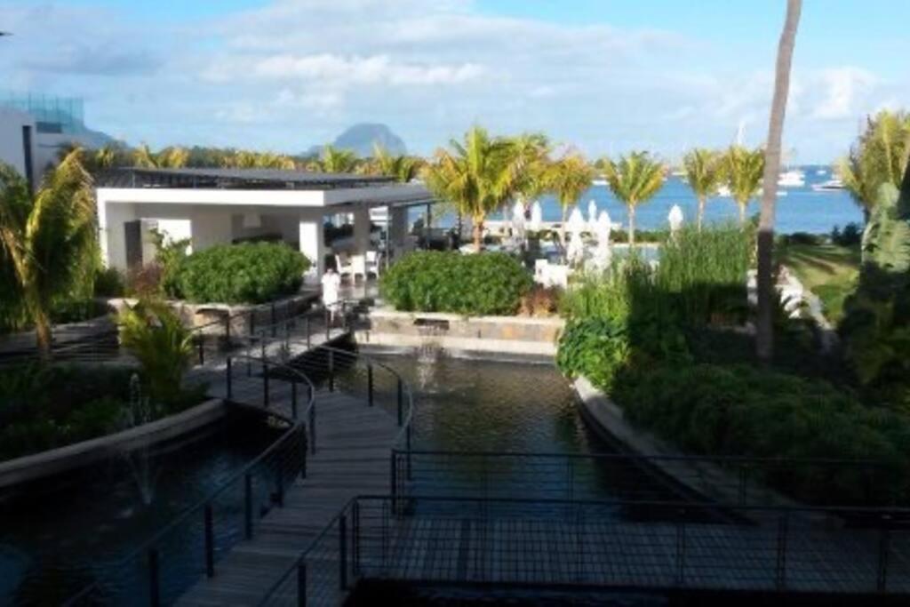 Latitude Luxury Seafront Suite Rivière Noire Exterior foto