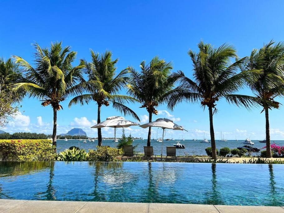 Latitude Luxury Seafront Suite Rivière Noire Exterior foto